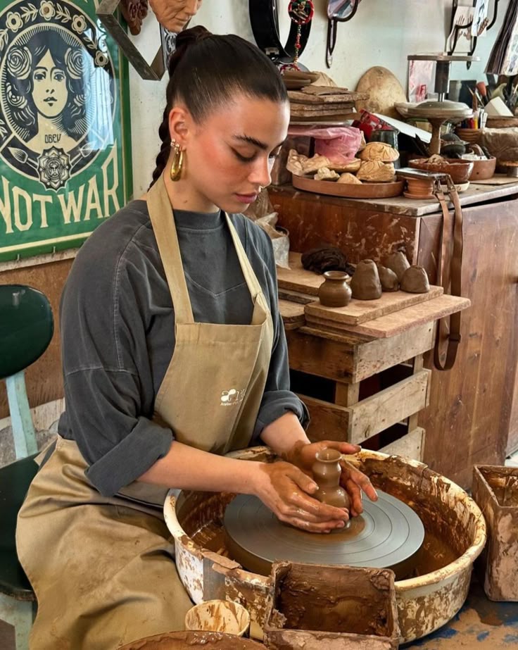 Creator in the Pottery world